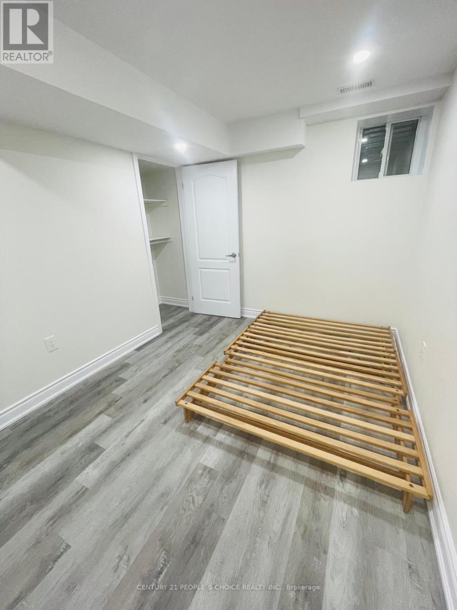 44 Enford Cres Bsmt Crescent, Brampton, Ontario  L7A 0G1 - Photo 5 - W12481708