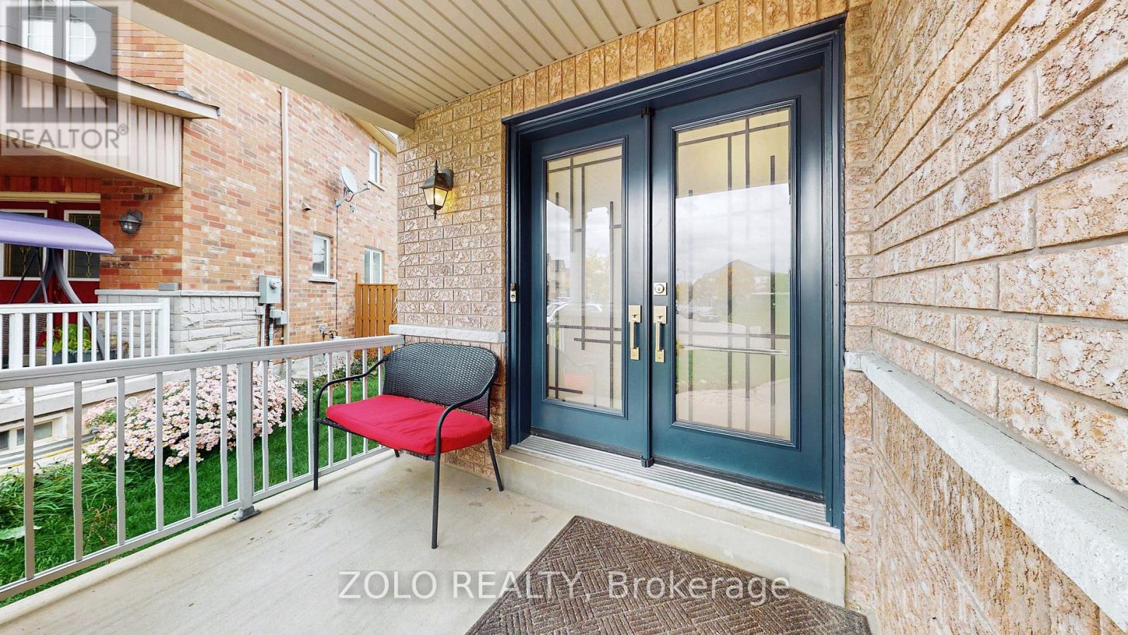 21 River Heights Drive, Brampton, Ontario  L6P 2M9 - Photo 3 - W12481722
