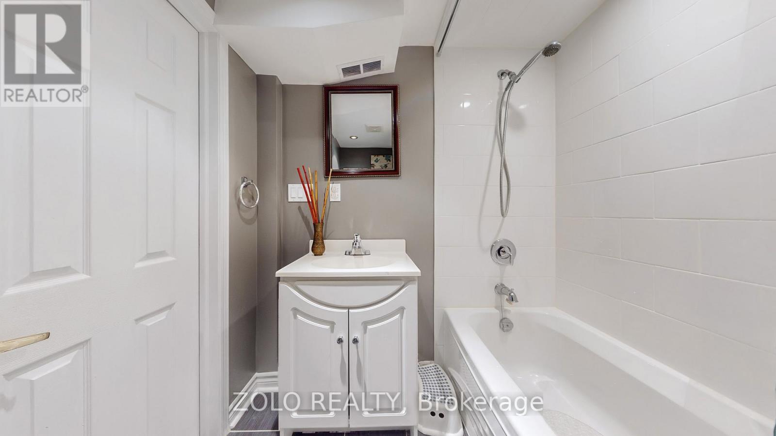 21 River Heights Drive, Brampton, Ontario  L6P 2M9 - Photo 40 - W12481722
