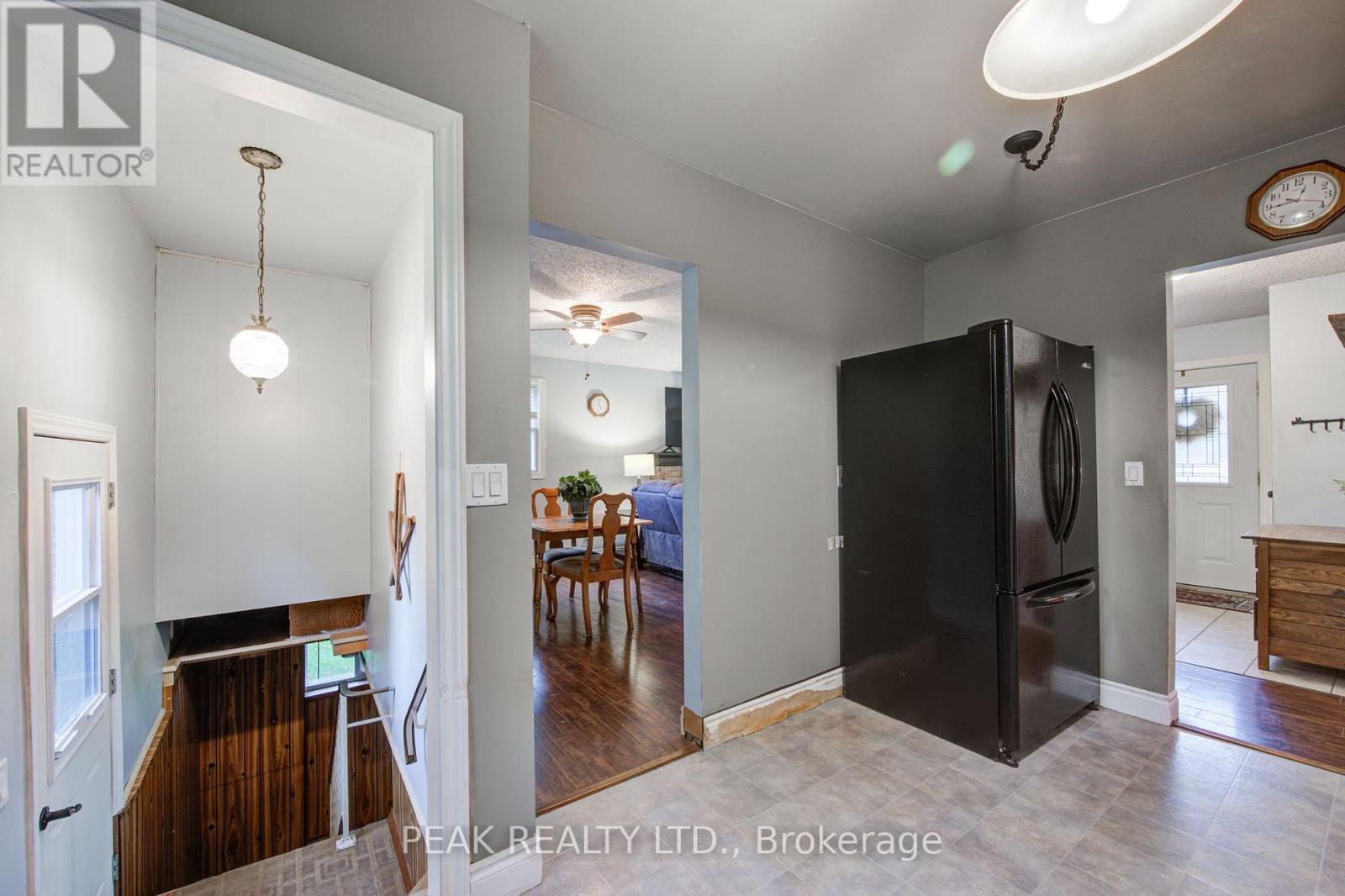10 Victoria Street, East Zorra-Tavistock, Ontario  N0B 2R0 - Photo 21 - X12481471