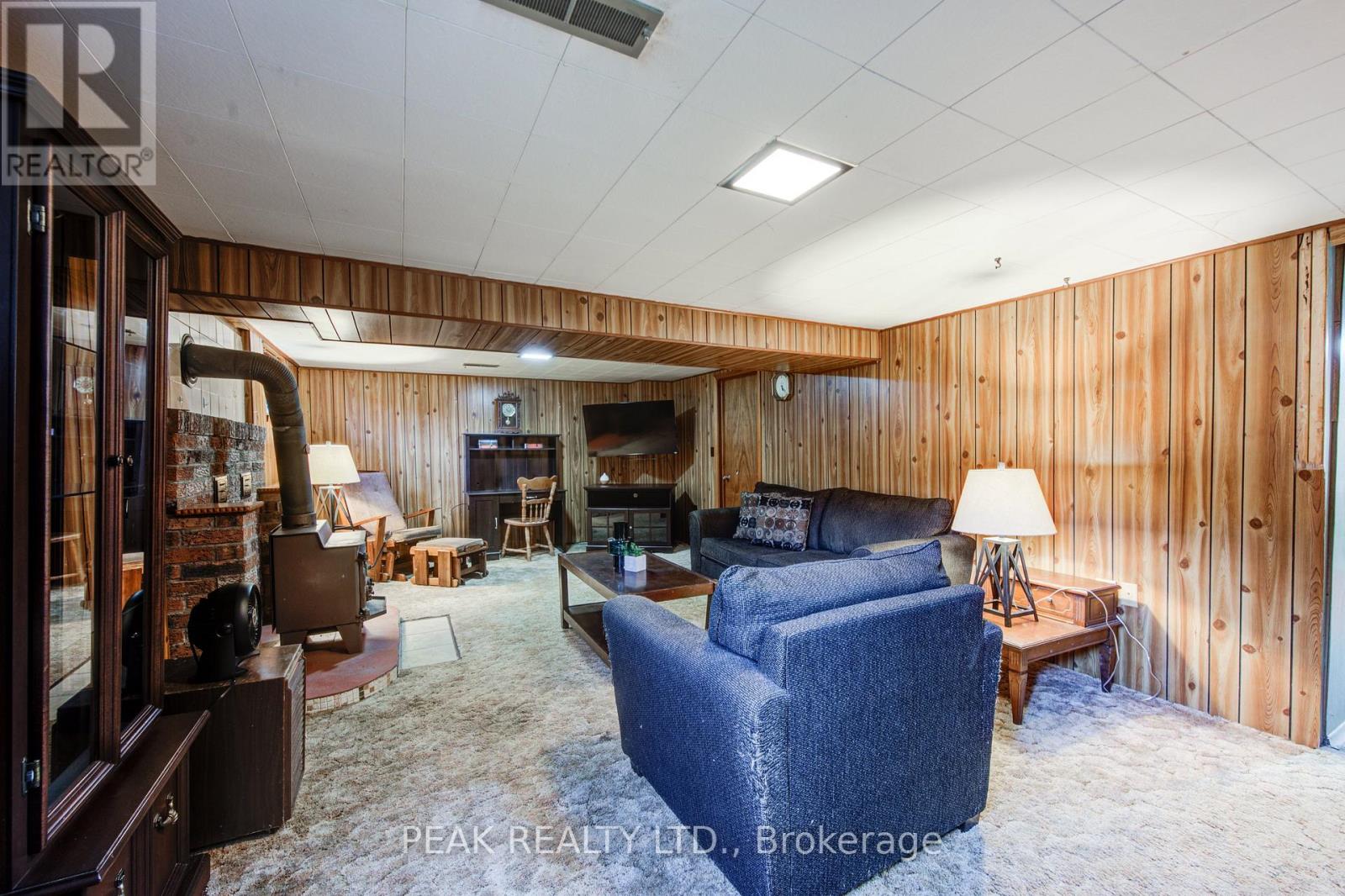 10 Victoria Street, East Zorra-Tavistock, Ontario  N0B 2R0 - Photo 31 - X12481471