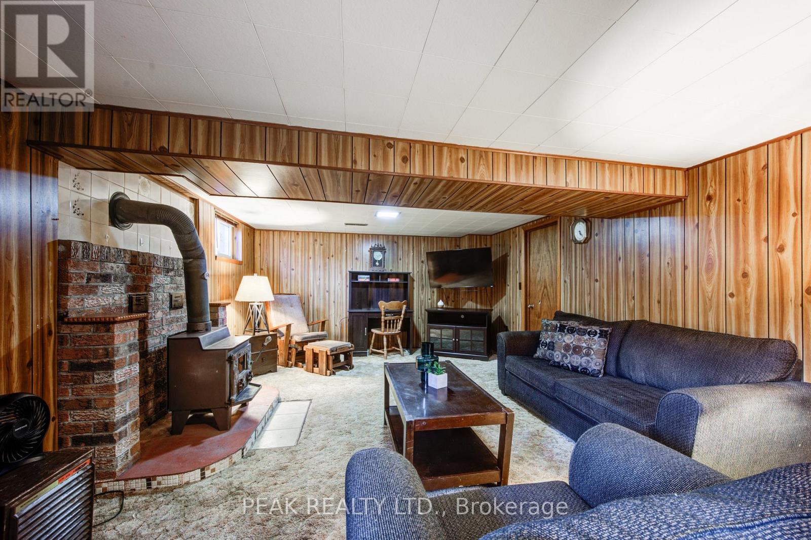 10 Victoria Street, East Zorra-Tavistock, Ontario  N0B 2R0 - Photo 32 - X12481471