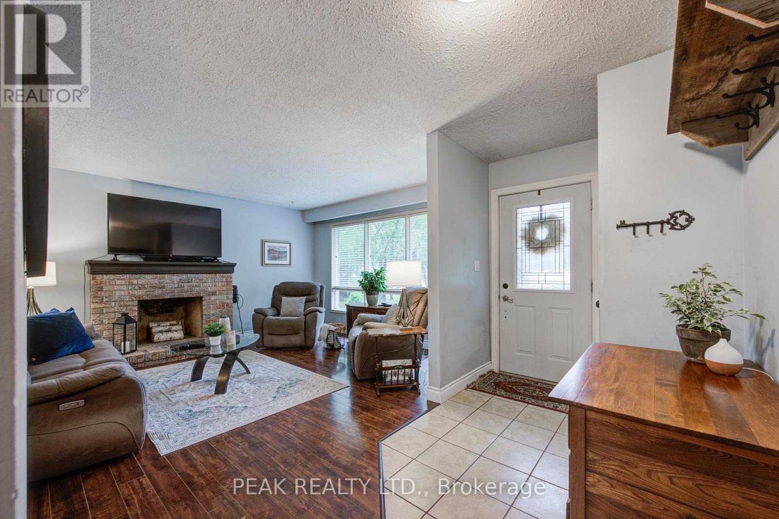 10 Victoria Street, East Zorra-Tavistock, Ontario  N0B 2R0 - Photo 38 - X12481471
