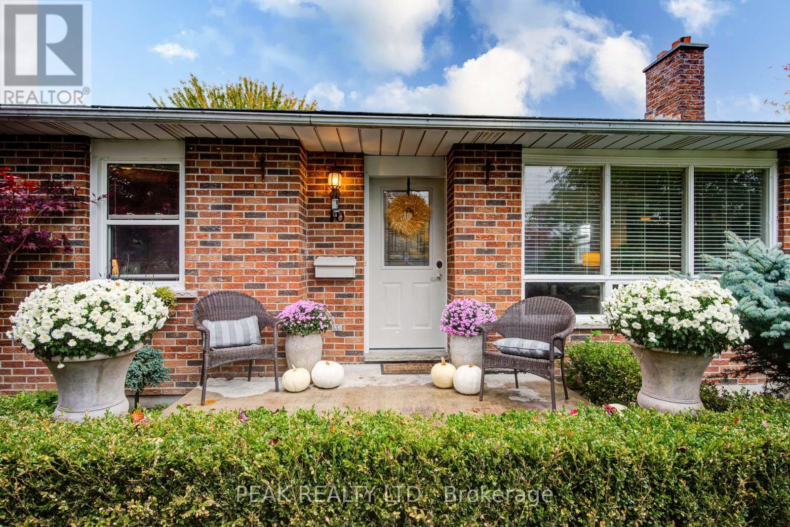 10 Victoria Street, East Zorra-Tavistock, Ontario  N0B 2R0 - Photo 5 - X12481471