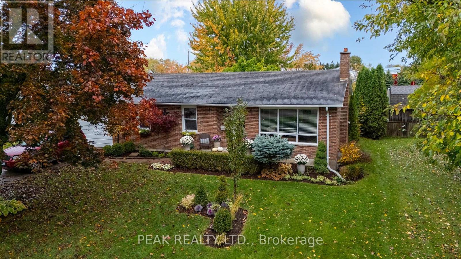 10 Victoria Street, East Zorra-Tavistock, Ontario  N0B 2R0 - Photo 6 - X12481471