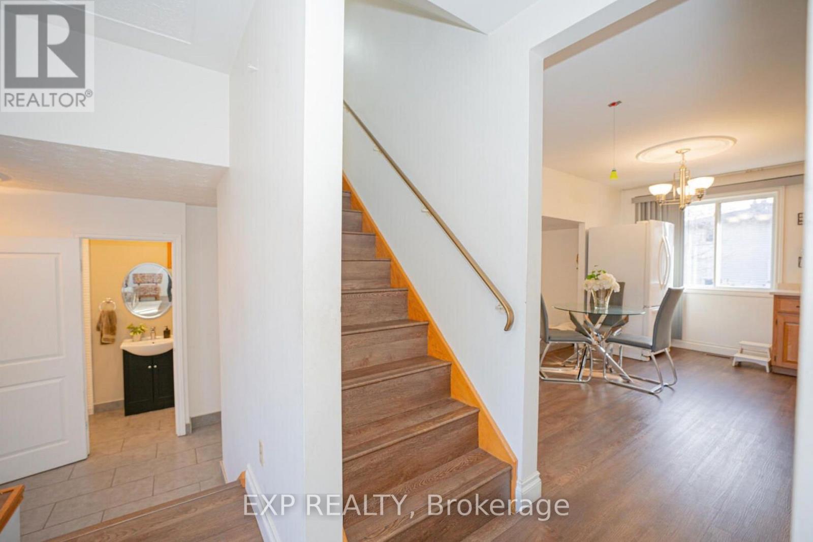 84 Wimbleton Crescent, Kitchener, Ontario  N2B 3K5 - Photo 10 - X12481711
