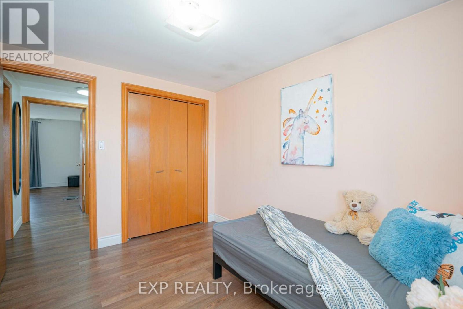 84 Wimbleton Crescent, Kitchener, Ontario  N2B 3K5 - Photo 14 - X12481711