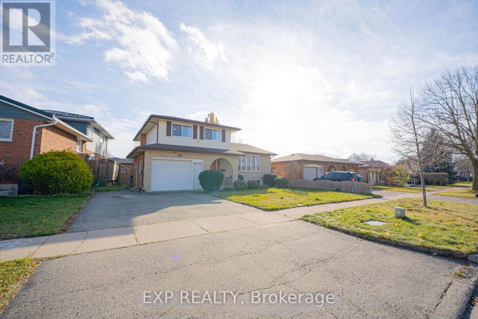 84 Wimbleton Crescent, Kitchener, Ontario  N2B 3K5 - Photo 3 - X12481711