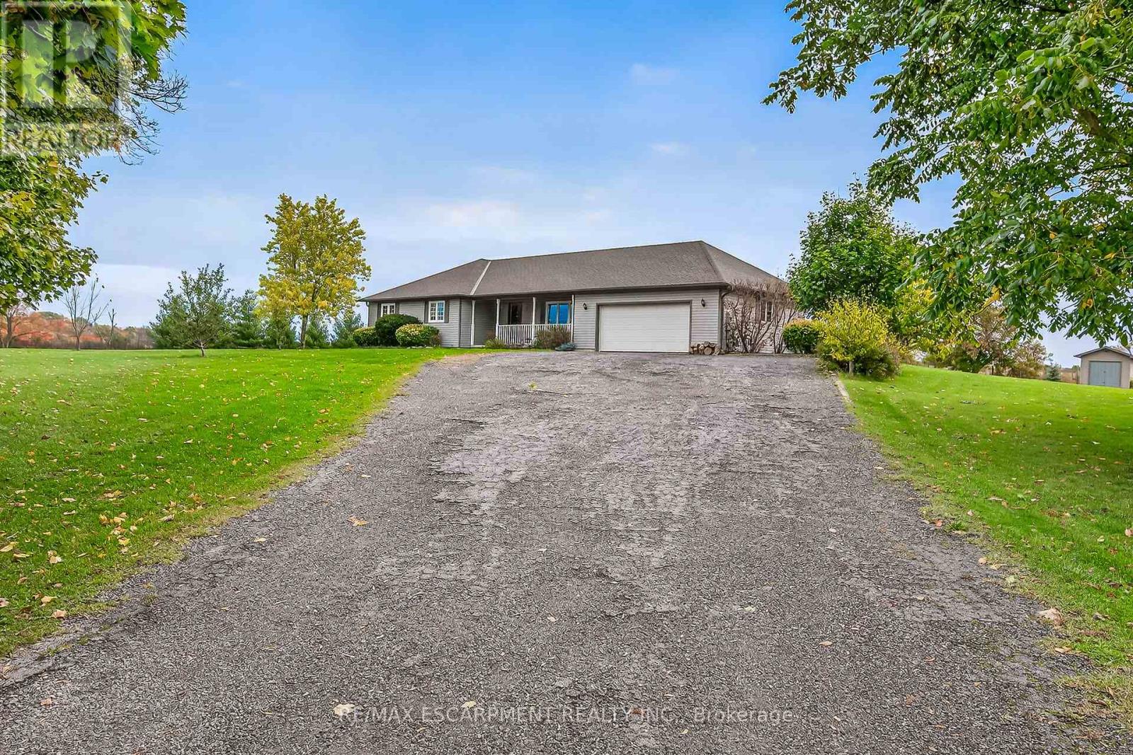 2905 South Grimsby Road 6, West Lincoln, Ontario  L0R 2A0 - Photo 3 - X12481721