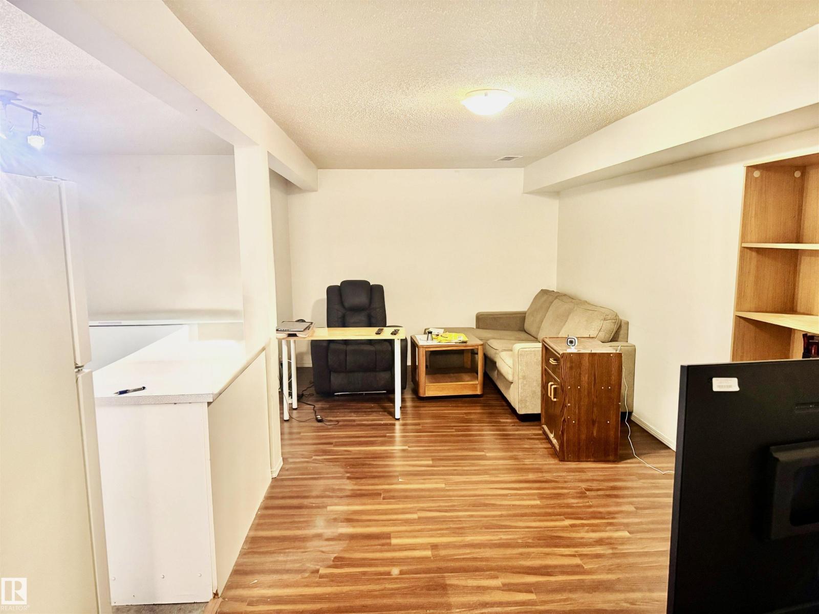 10331 153 St Nw, Edmonton, Alberta  T5P 2B7 - Photo 10 - E4463481