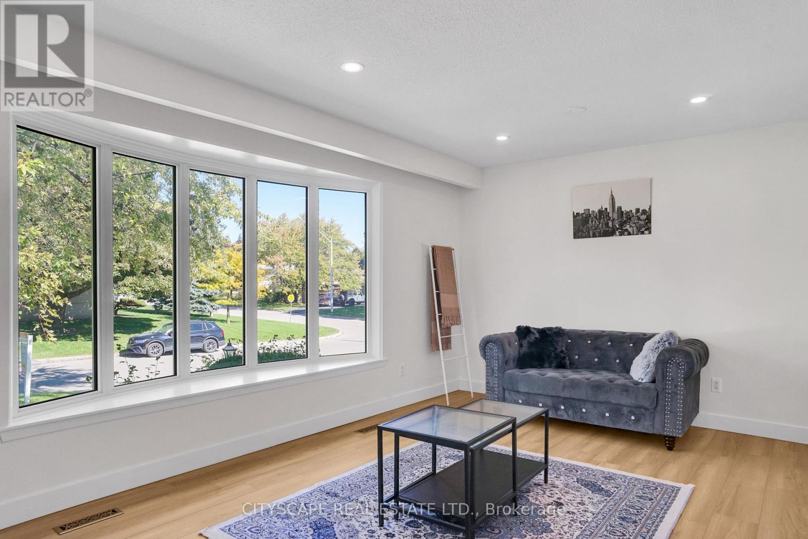 3 Geneva Crescent, Brampton, Ontario  L6S 1K9 - Photo 11 - W12481573