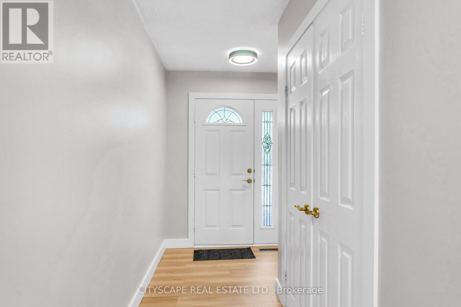 3 Geneva Crescent, Brampton, Ontario  L6S 1K9 - Photo 13 - W12481573