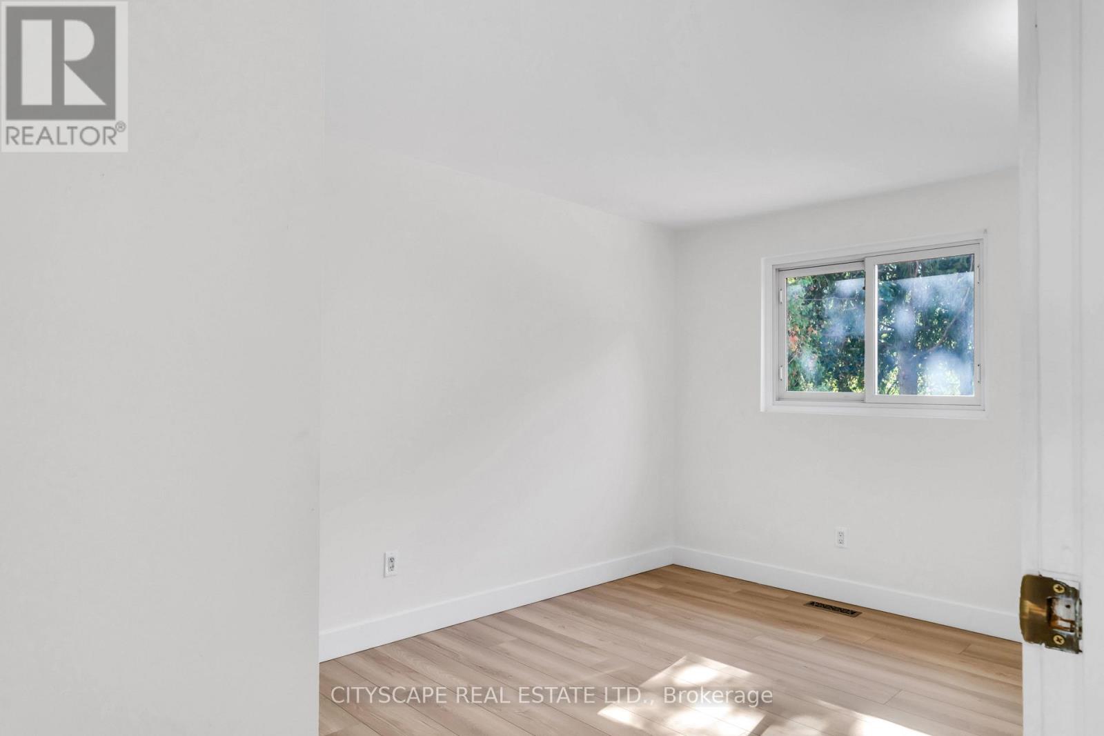 3 Geneva Crescent, Brampton, Ontario  L6S 1K9 - Photo 21 - W12481573