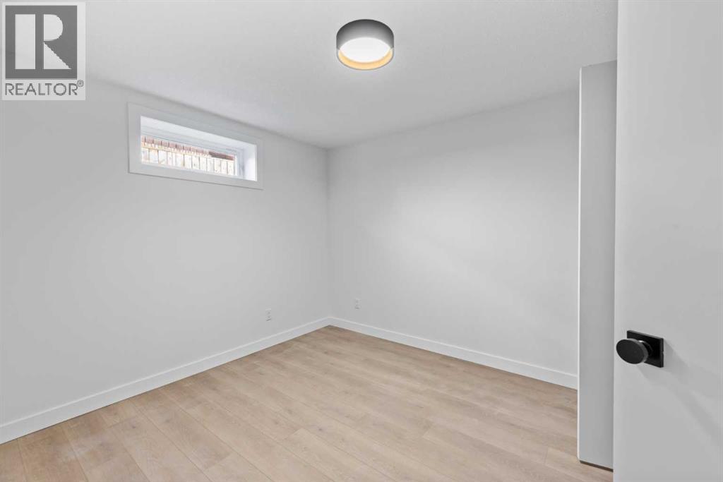 124 Gainsborough Drive Sw, Calgary, Alberta  T3E 4W9 - Photo 36 - A2266101