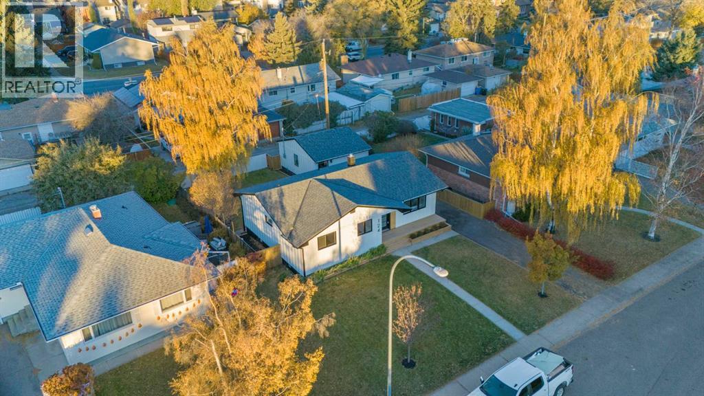 124 Gainsborough Drive Sw, Calgary, Alberta  T3E 4W9 - Photo 48 - A2266101