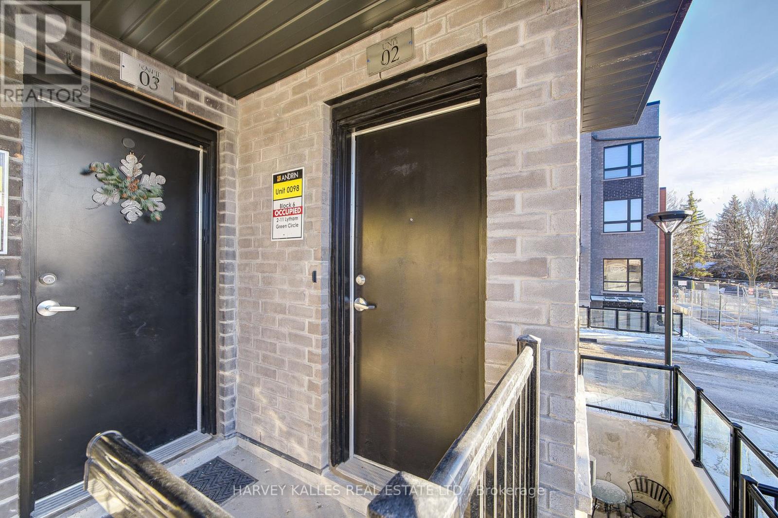2 - 11 Lytham Green Circle, Newmarket, Ontario  L3Y 0H5 - Photo 5 - N12481727