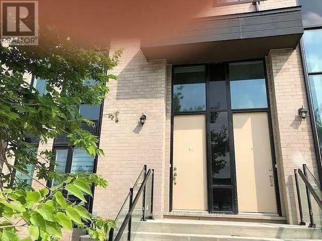 65 Pony Farm Drive, Toronto, Ontario  M9B 0B3 - Photo 3 - W12481729