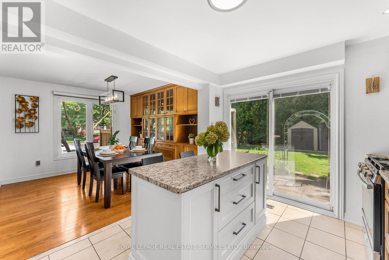2 Mangrove Road, Brampton, Ontario  L6S 3Y1 - Photo 14 - W12481750
