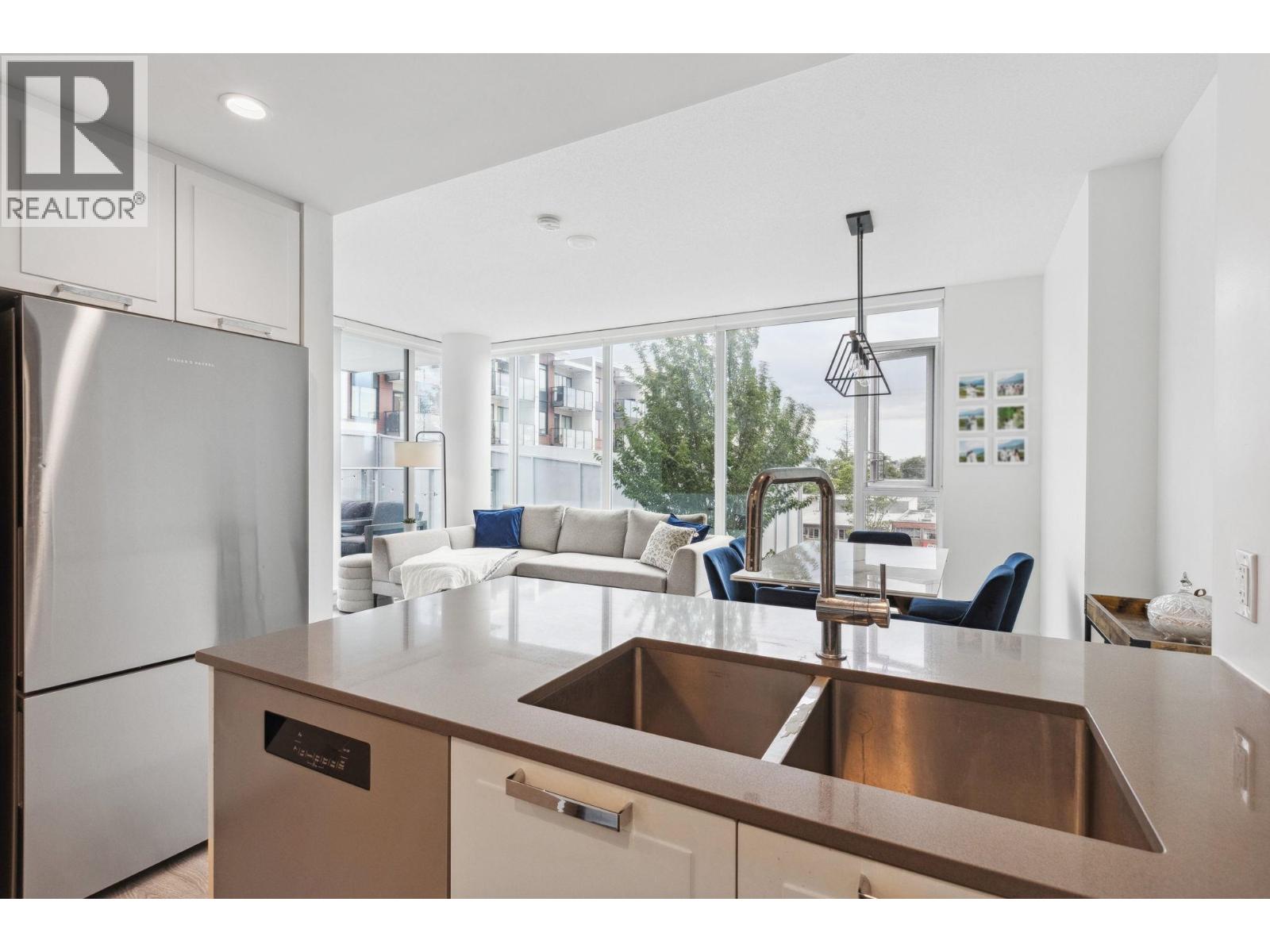 403 1471 Hunter Street, North Vancouver, British Columbia  V7J 1H3 - Photo 5 - R3061860