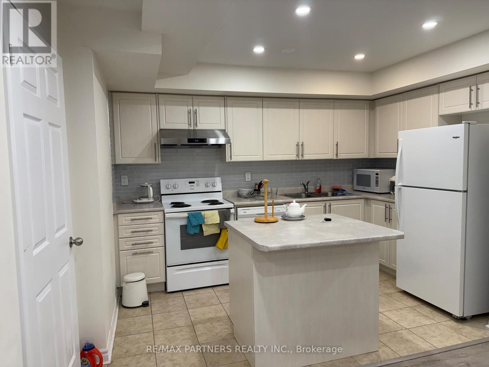9 - 1 Eaton Park Lane, Toronto, Ontario  M1W 0A5 - Photo 23 - E12479473