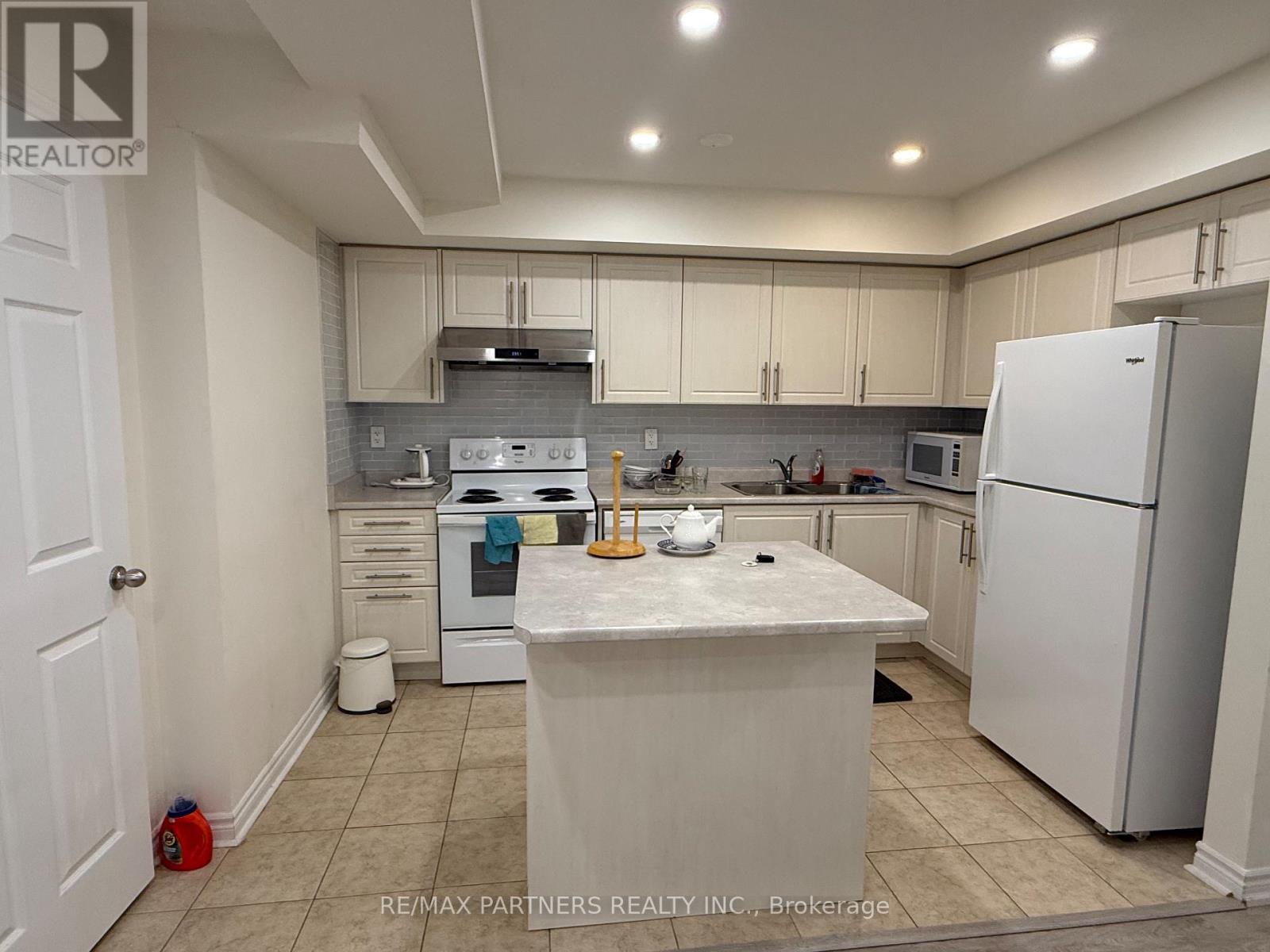 9 - 1 Eaton Park Lane, Toronto, Ontario  M1W 0A5 - Photo 29 - E12479473