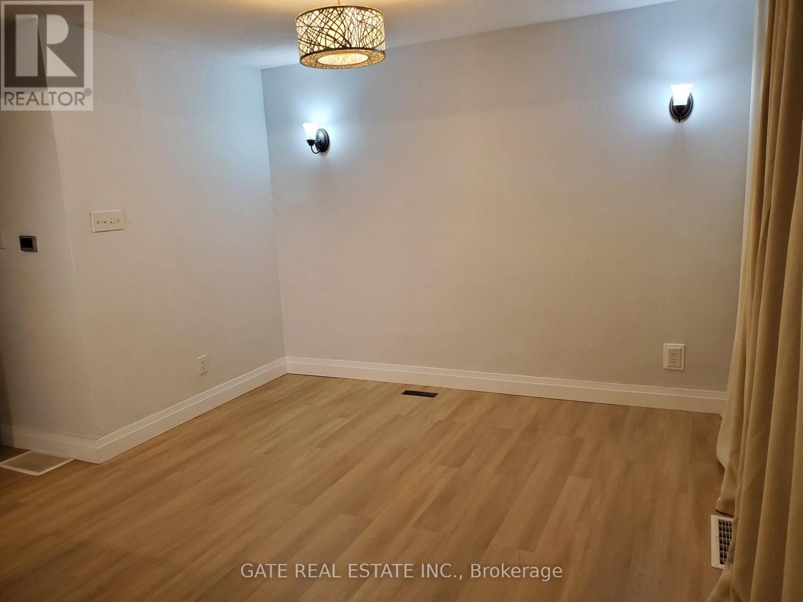 27 Lambton Avenue, Toronto, Ontario  M6N 2S2 - Photo 22 - W12463100