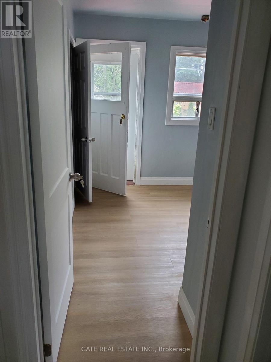 27 Lambton Avenue, Toronto, Ontario  M6N 2S2 - Photo 21 - W12463100