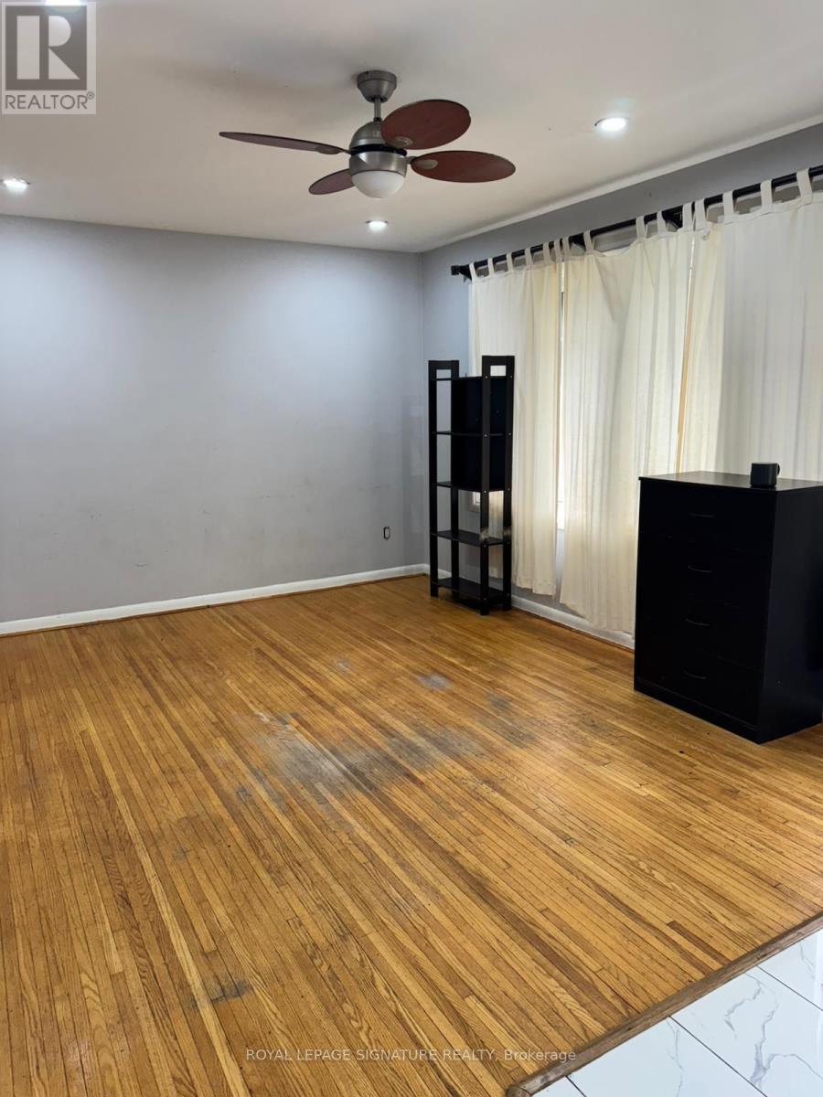 104 Queenston Crescent, London East, Ontario  N5W 1N6 - Photo 12 - X12459258