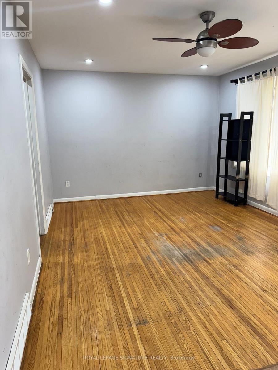 104 Queenston Crescent, London East, Ontario  N5W 1N6 - Photo 11 - X12459258