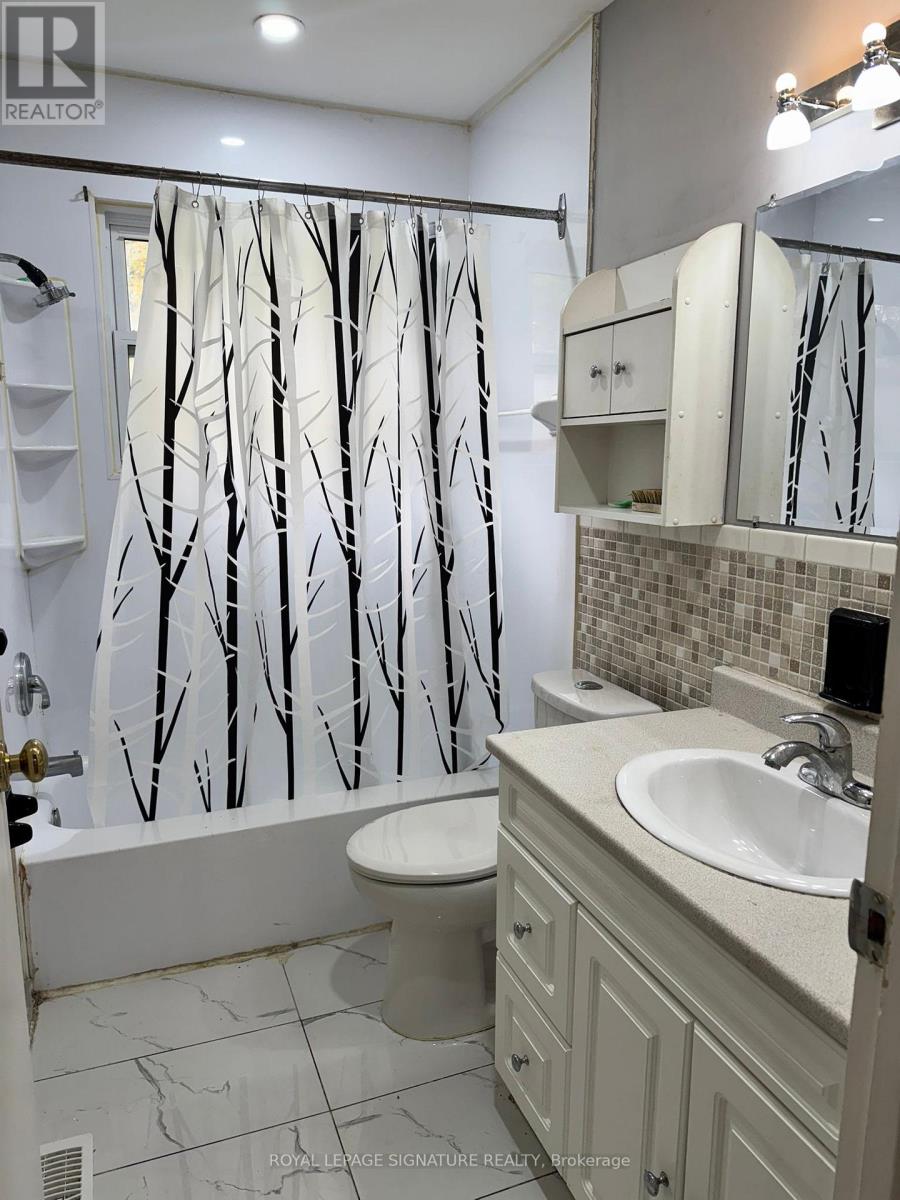 104 Queenston Crescent, London East, Ontario  N5W 1N6 - Photo 14 - X12459258