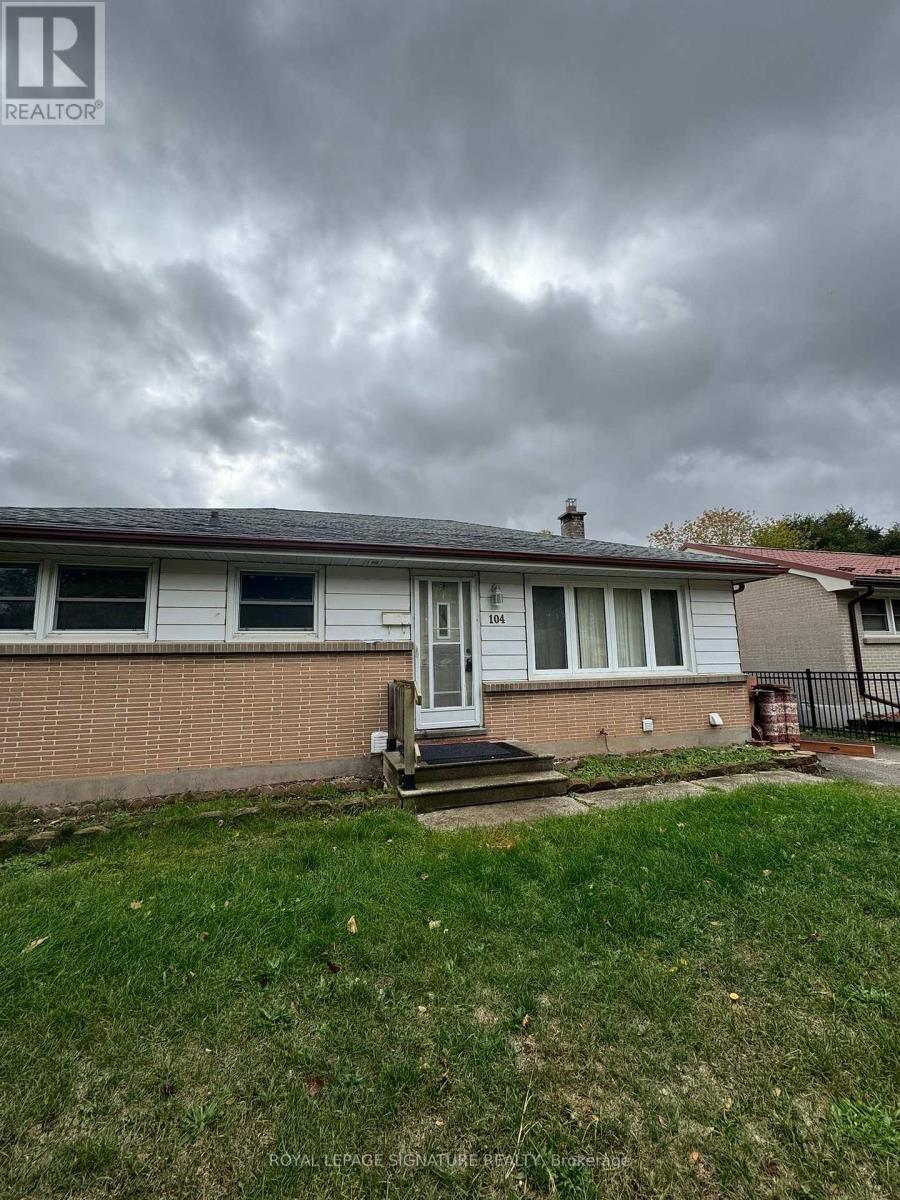 104 Queenston Crescent, London East, Ontario  N5W 1N6 - Photo 2 - X12459258