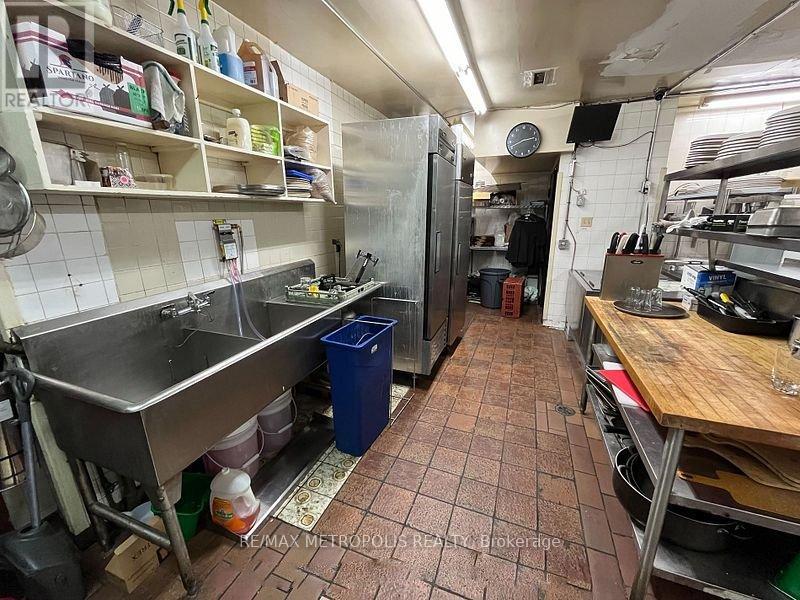 2nd Floor - 1988 Avenue Road, Toronto, Ontario  M5M 4A4 - Photo 9 - C12481756