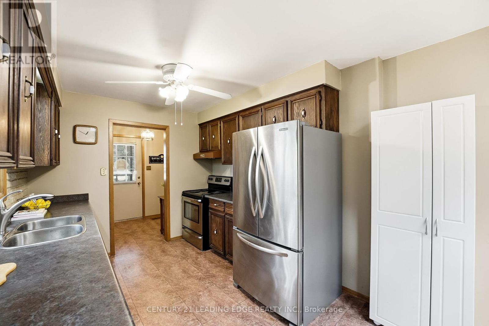 63 Lakeridge Road S, Whitby, Ontario  L1P 1K6 - Photo 22 - E12481764