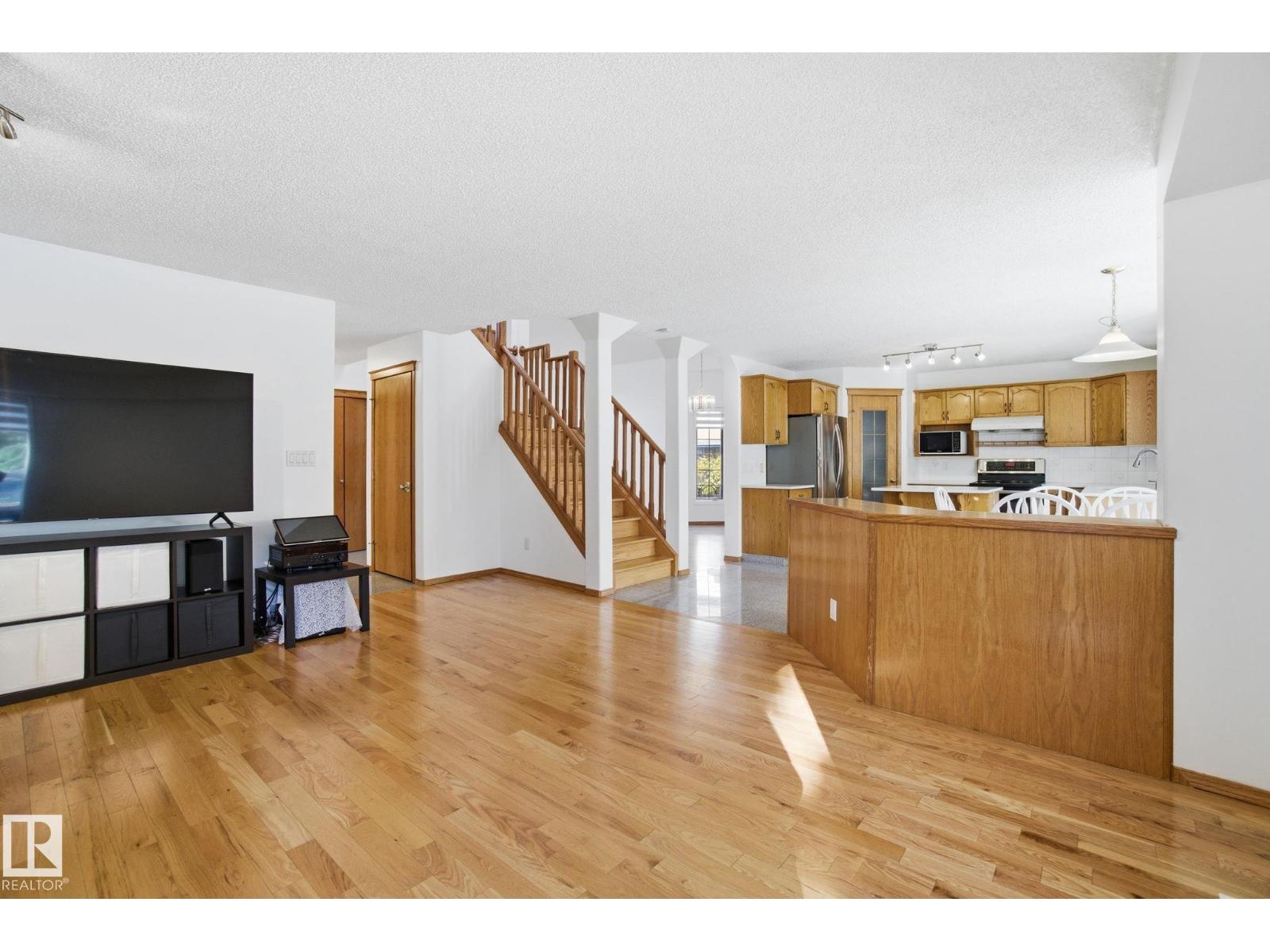 227 Peter Cl Nw, Edmonton, Alberta  T5T 5Y5 - Photo 23 - E4463484