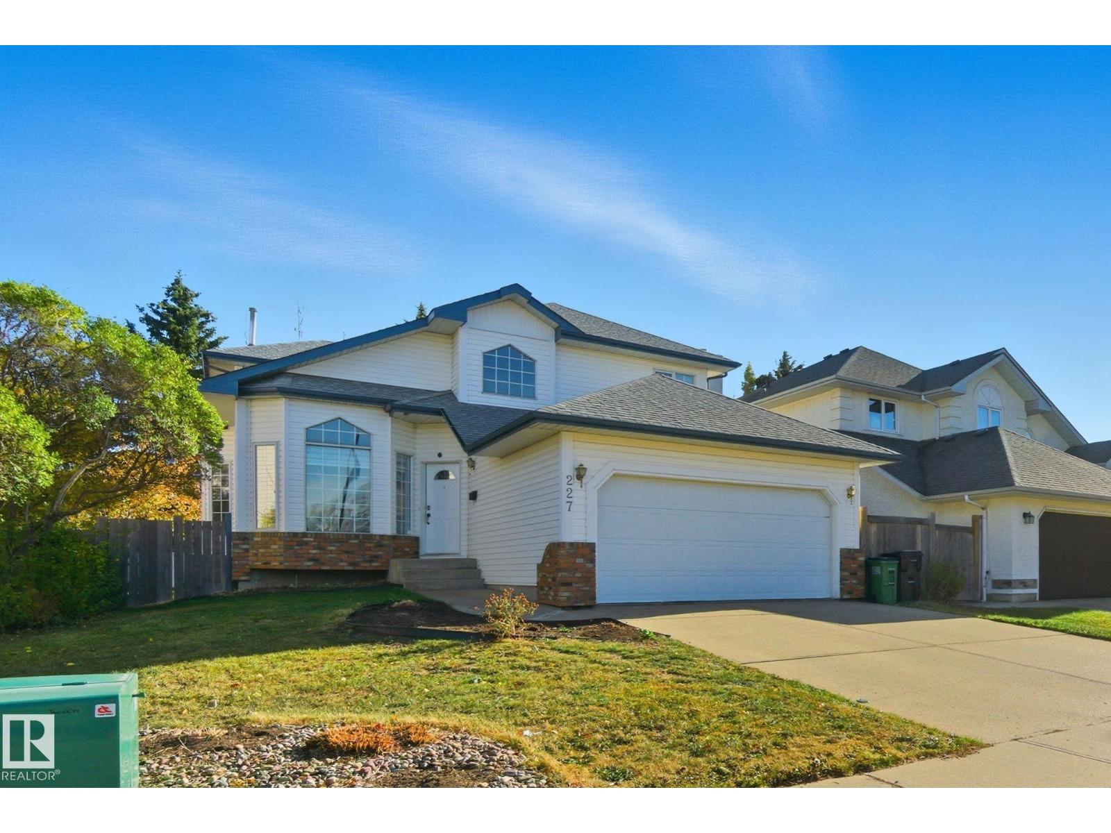 227 Peter Cl Nw, Edmonton, Alberta  T5T 5Y5 - Photo 3 - E4463484