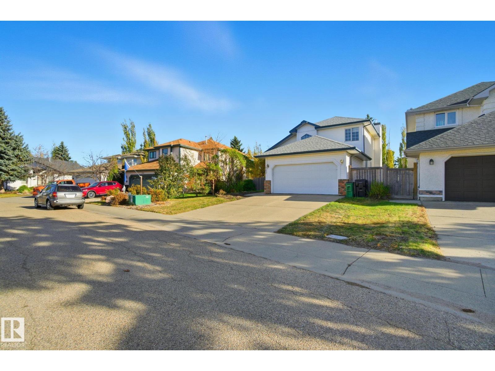 227 Peter Cl Nw, Edmonton, Alberta  T5T 5Y5 - Photo 4 - E4463484