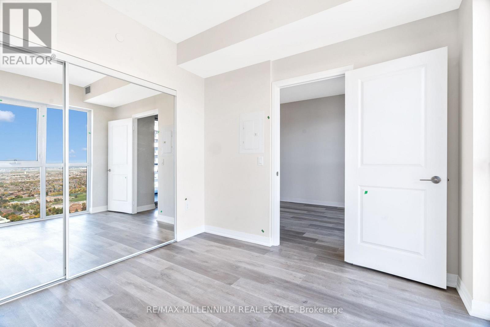 2910 - 15 Watergarden Drive Sw, Mississauga, Ontario  L5R 0H4 - Photo 19 - W12481760