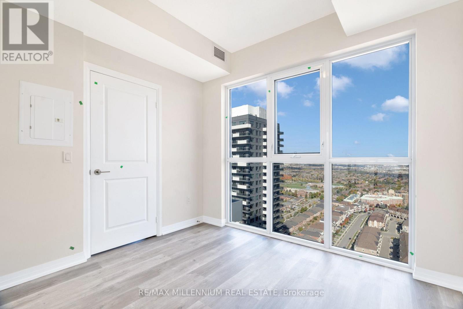 2910 - 15 Watergarden Drive Sw, Mississauga, Ontario  L5R 0H4 - Photo 8 - W12481760