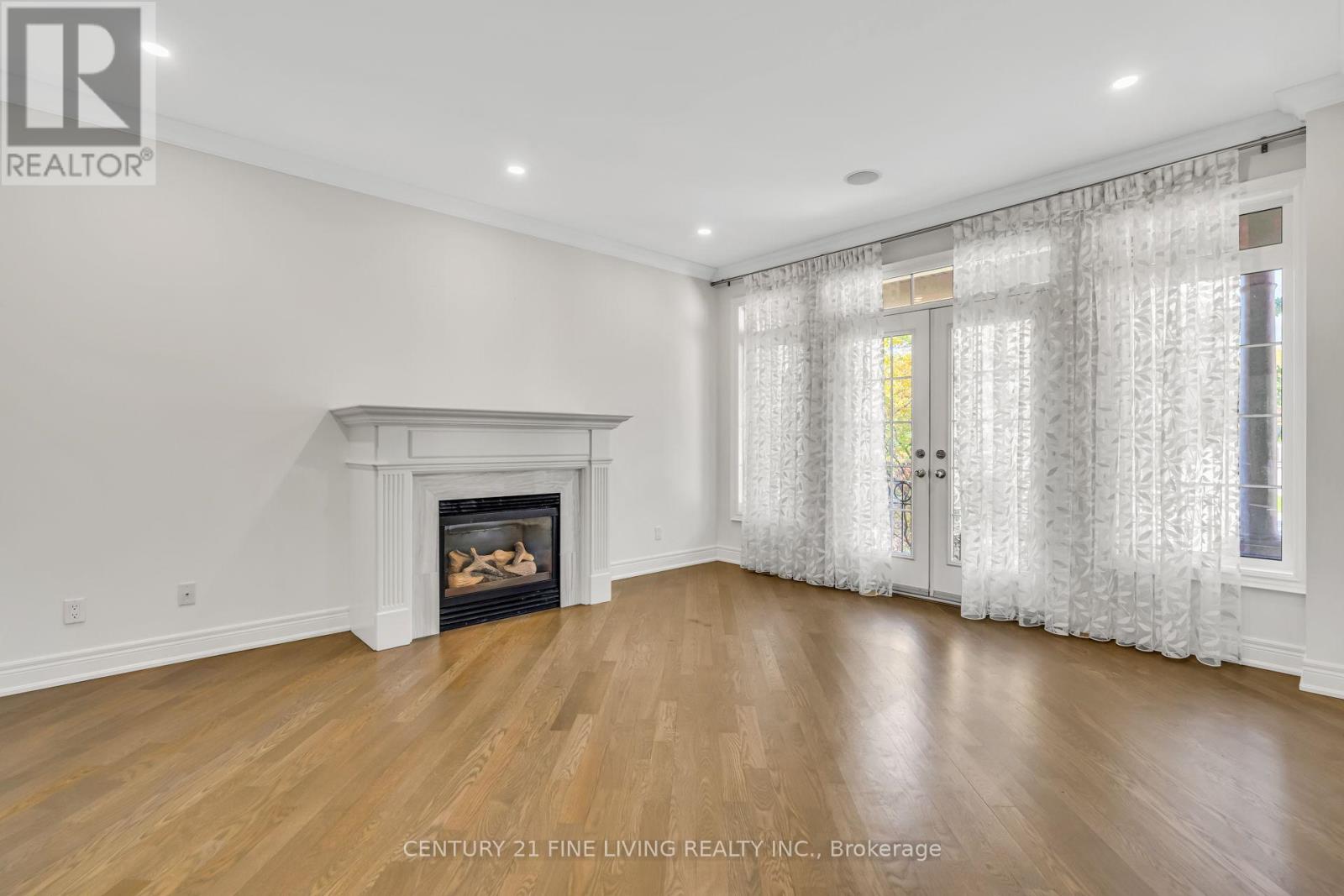 5 Classic Drive, Brampton, Ontario  L6Y 5G9 - Photo 10 - W12481762