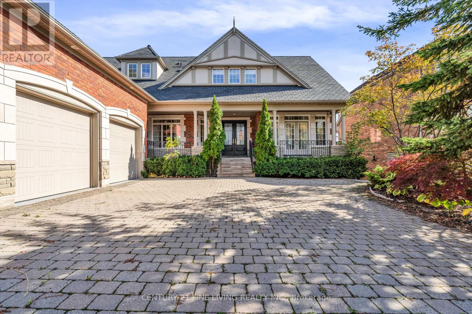 5 Classic Drive, Brampton, Ontario  L6Y 5G9 - Photo 2 - W12481762