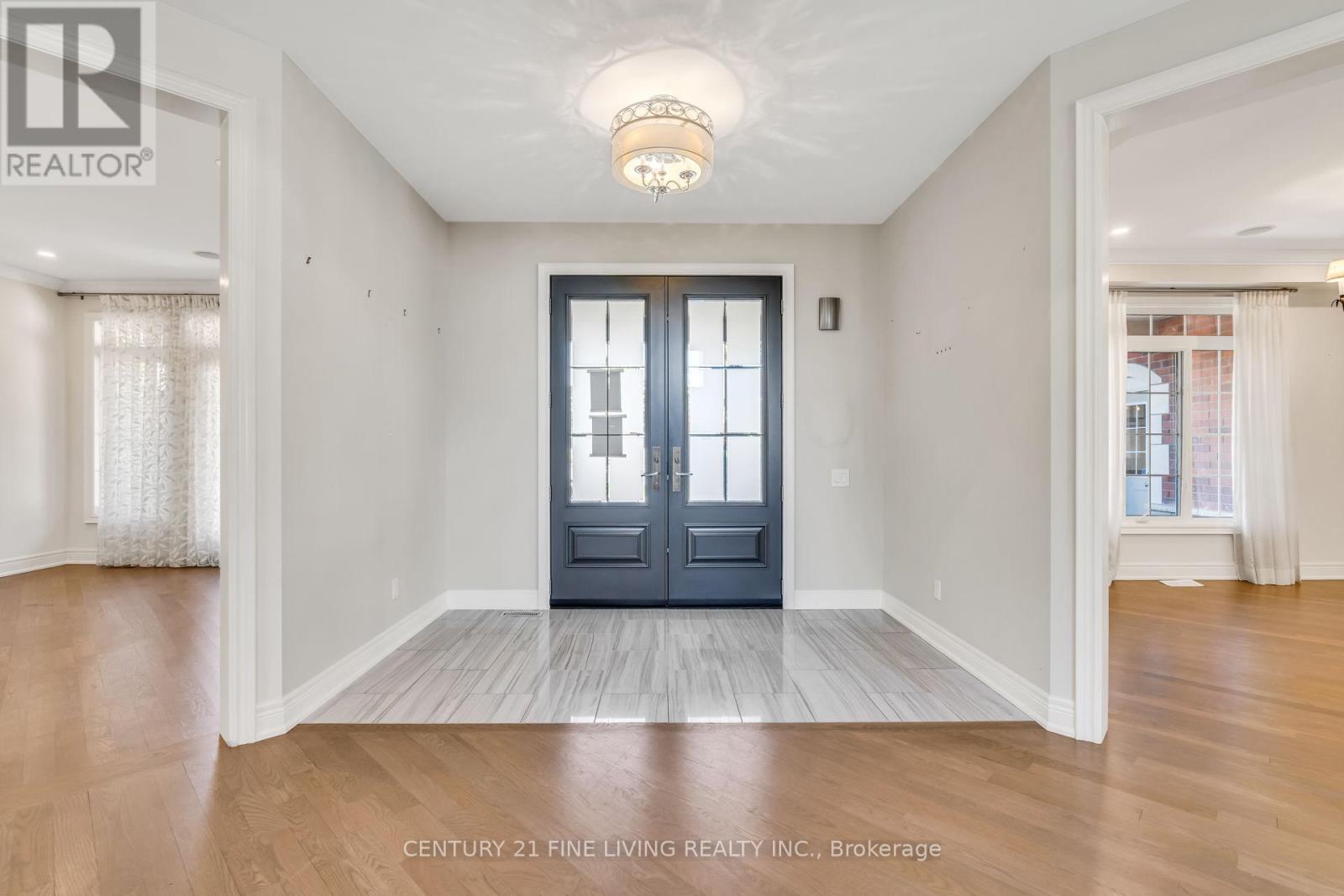 5 Classic Drive, Brampton, Ontario  L6Y 5G9 - Photo 6 - W12481762