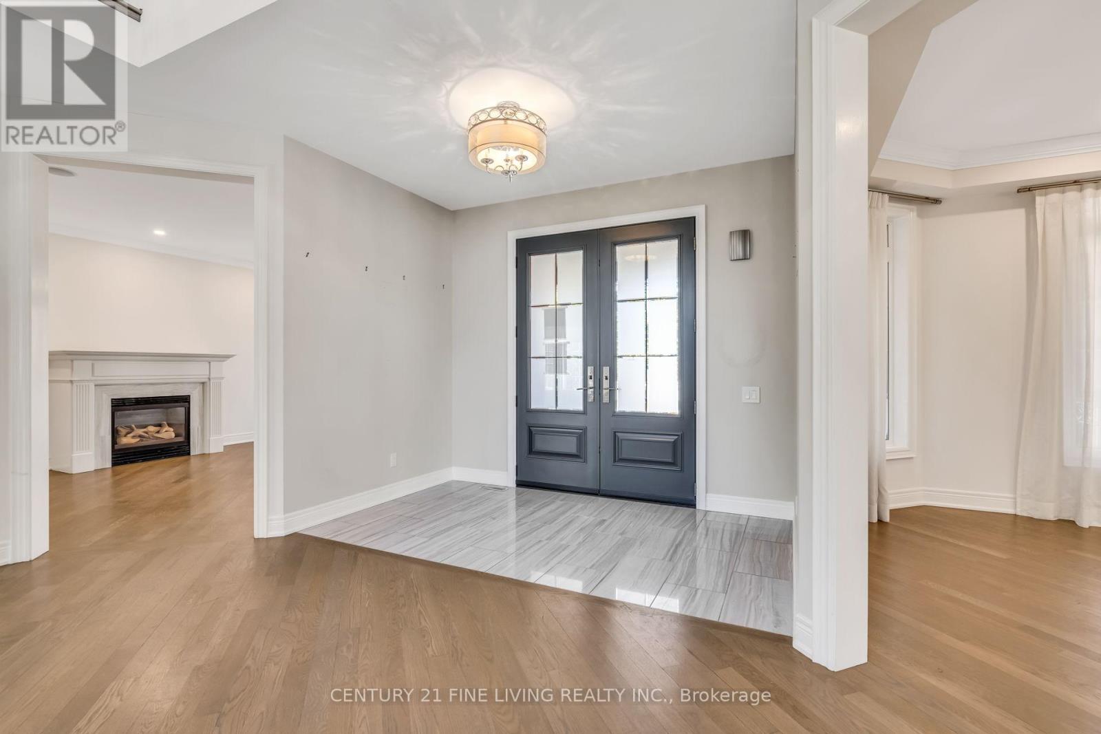 5 Classic Drive, Brampton, Ontario  L6Y 5G9 - Photo 7 - W12481762