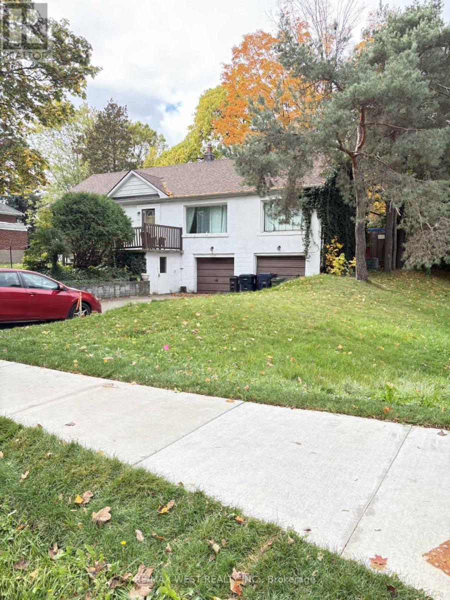 110 MEADOWBANK ROAD W, Toronto, Ontario
