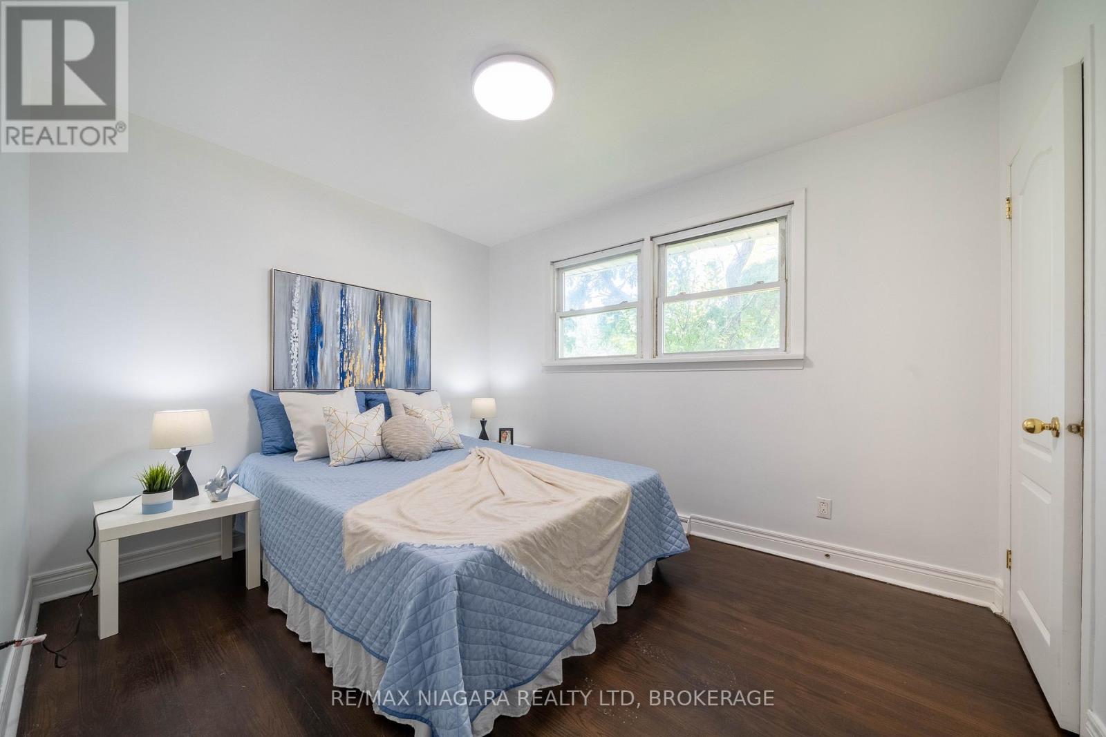 107 Village Road, St. Catharines, Ontario  L2T 3C3 - Photo 15 - X12481775