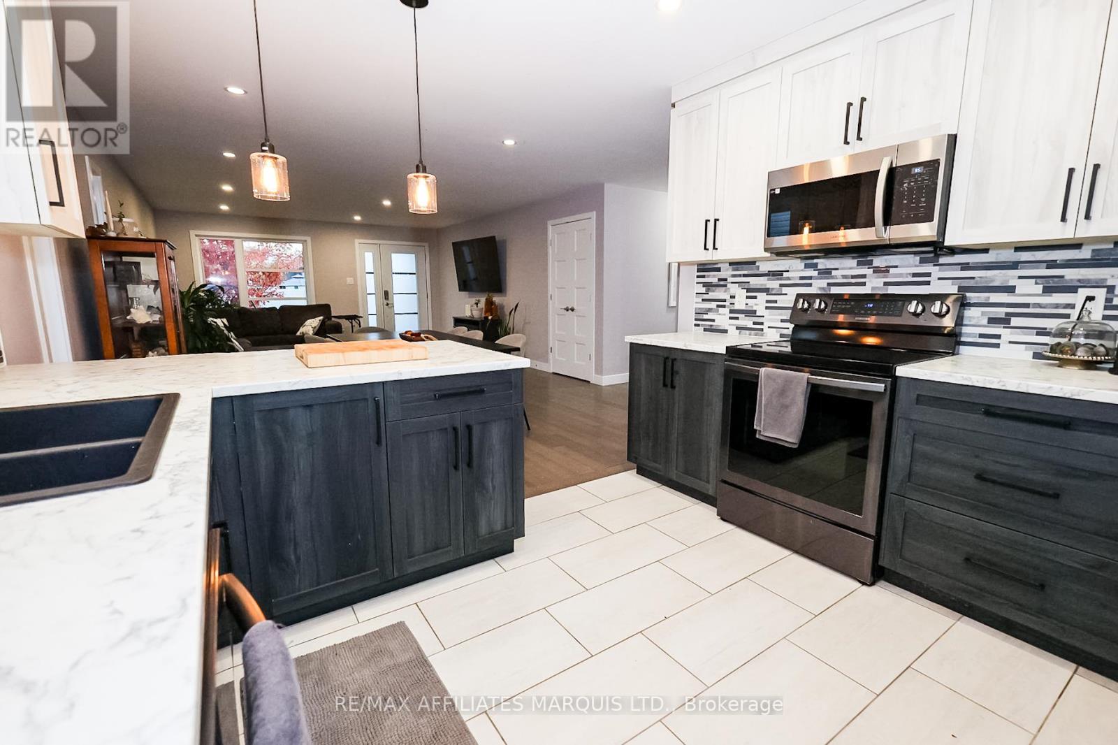 310 Moisson Street, Russell, Ontario  K0A 1W0 - Photo 13 - X12481794