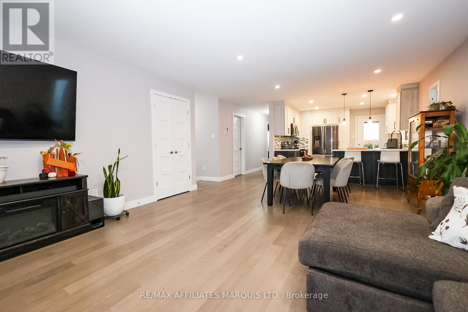310 Moisson Street, Russell, Ontario  K0A 1W0 - Photo 6 - X12481794