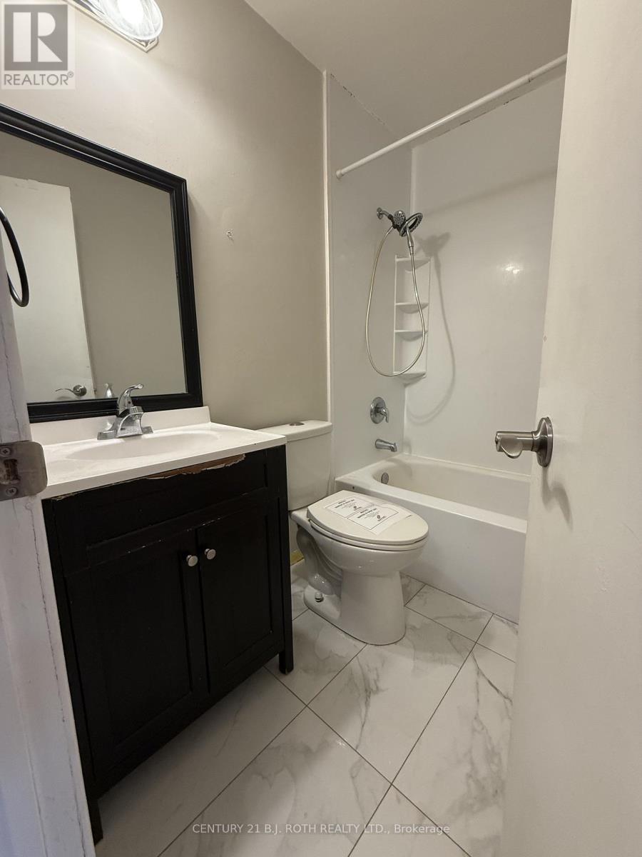 A7 - 63 Ferris Lane, Barrie, Ontario  L4M 5C4 - Photo 19 - S12479782