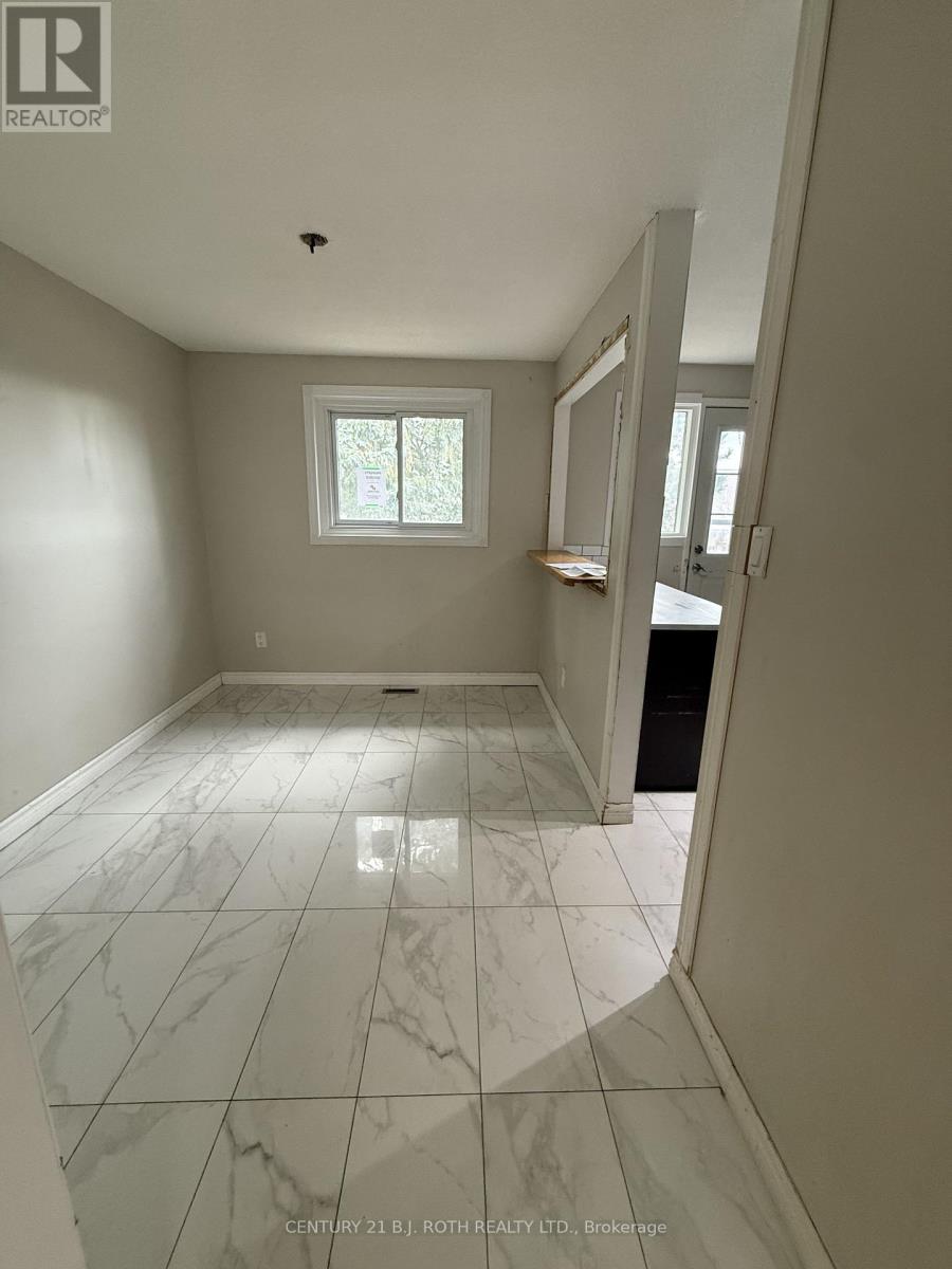 A7 - 63 Ferris Lane, Barrie, Ontario  L4M 5C4 - Photo 8 - S12479782