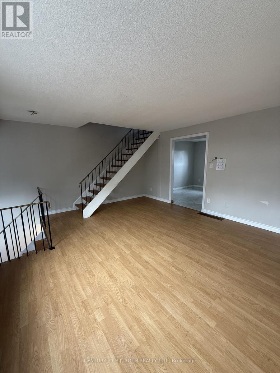 A7 - 63 Ferris Lane, Barrie, Ontario  L4M 5C4 - Photo 3 - S12479782