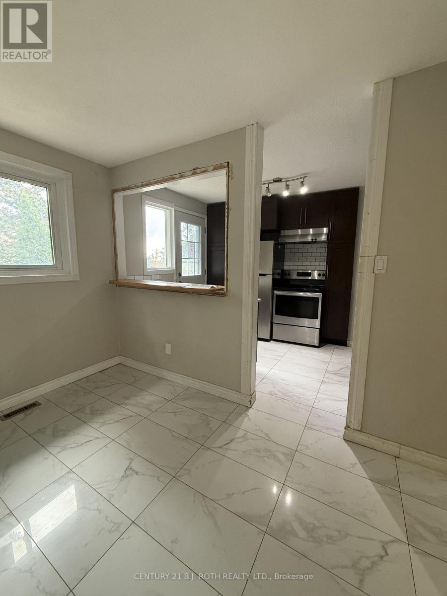 A7 - 63 Ferris Lane, Barrie, Ontario  L4M 5C4 - Photo 9 - S12479782